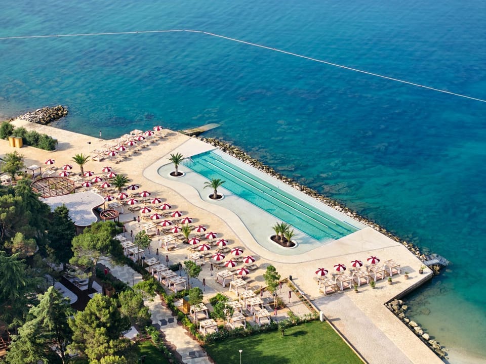Beach, Swimming pool