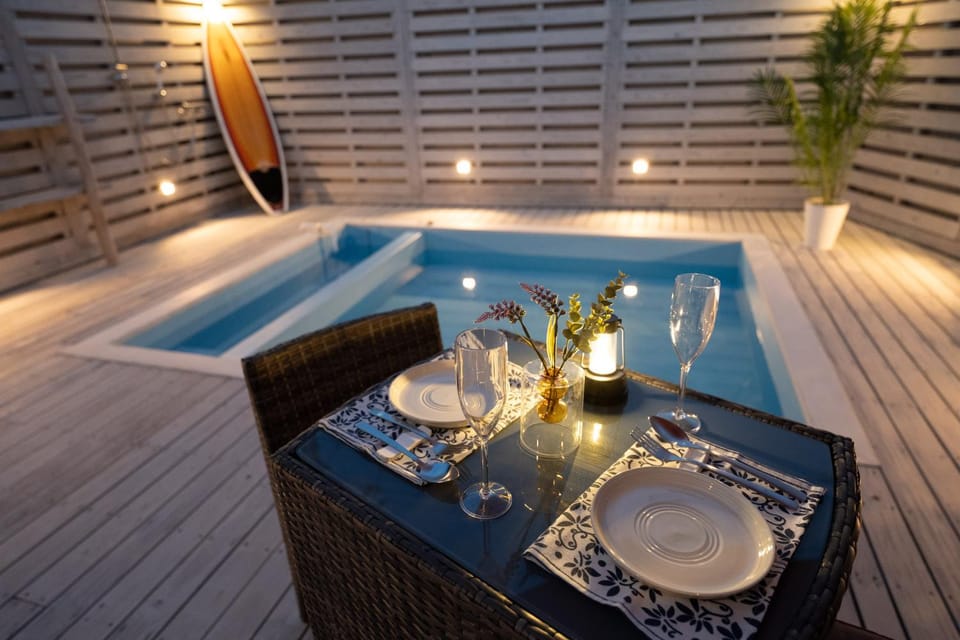Balcony/Terrace, Pool view, Swimming pool, Swimming pool