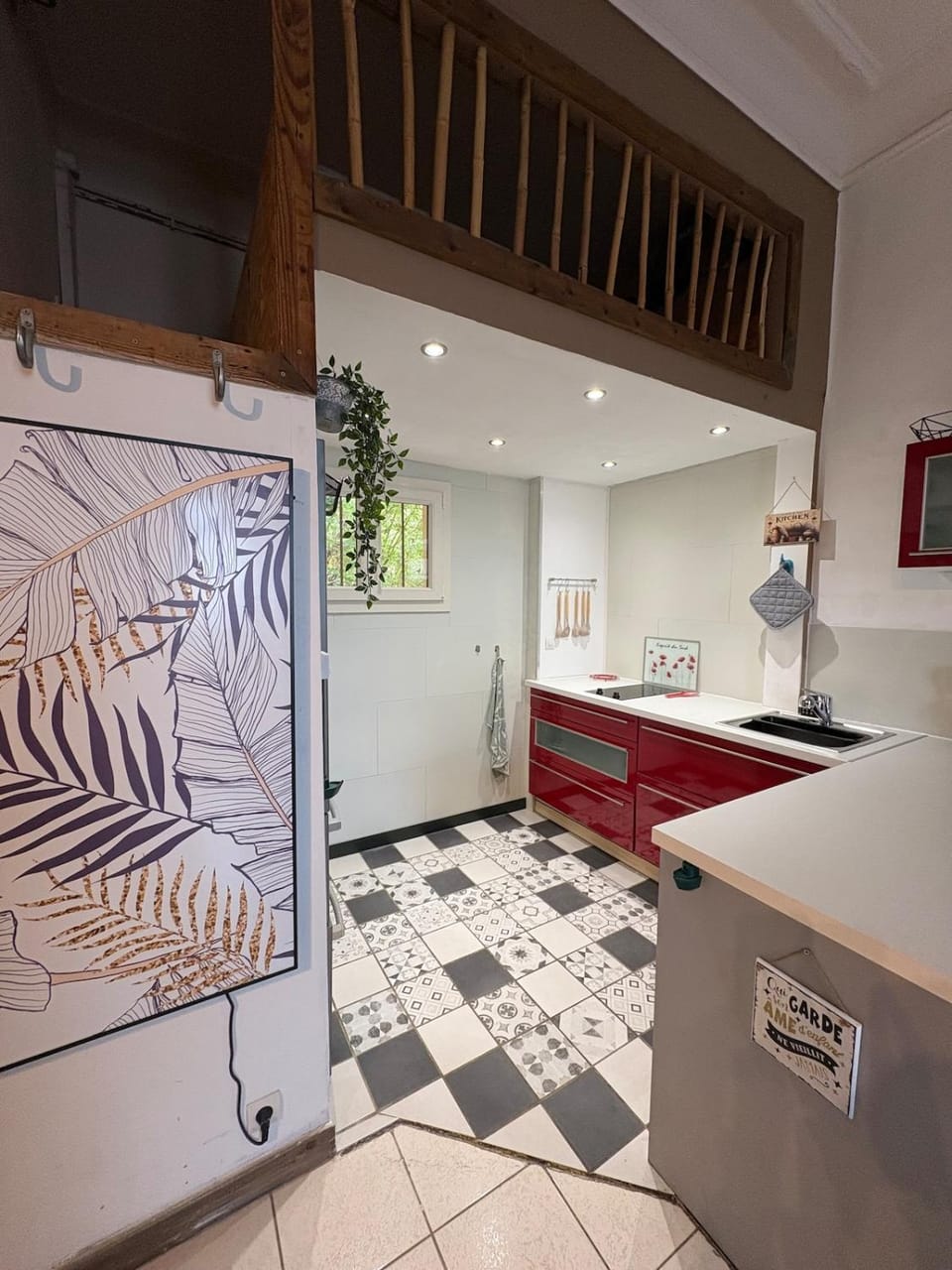 Kitchen or kitchenette