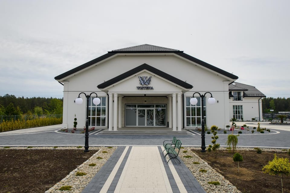 Wisteria Hotel Hotel in Masovian Voivodeship
