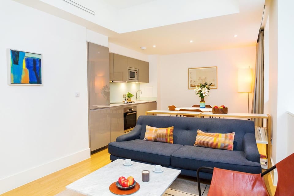 Kitchen or kitchenette, Living room, Seating area