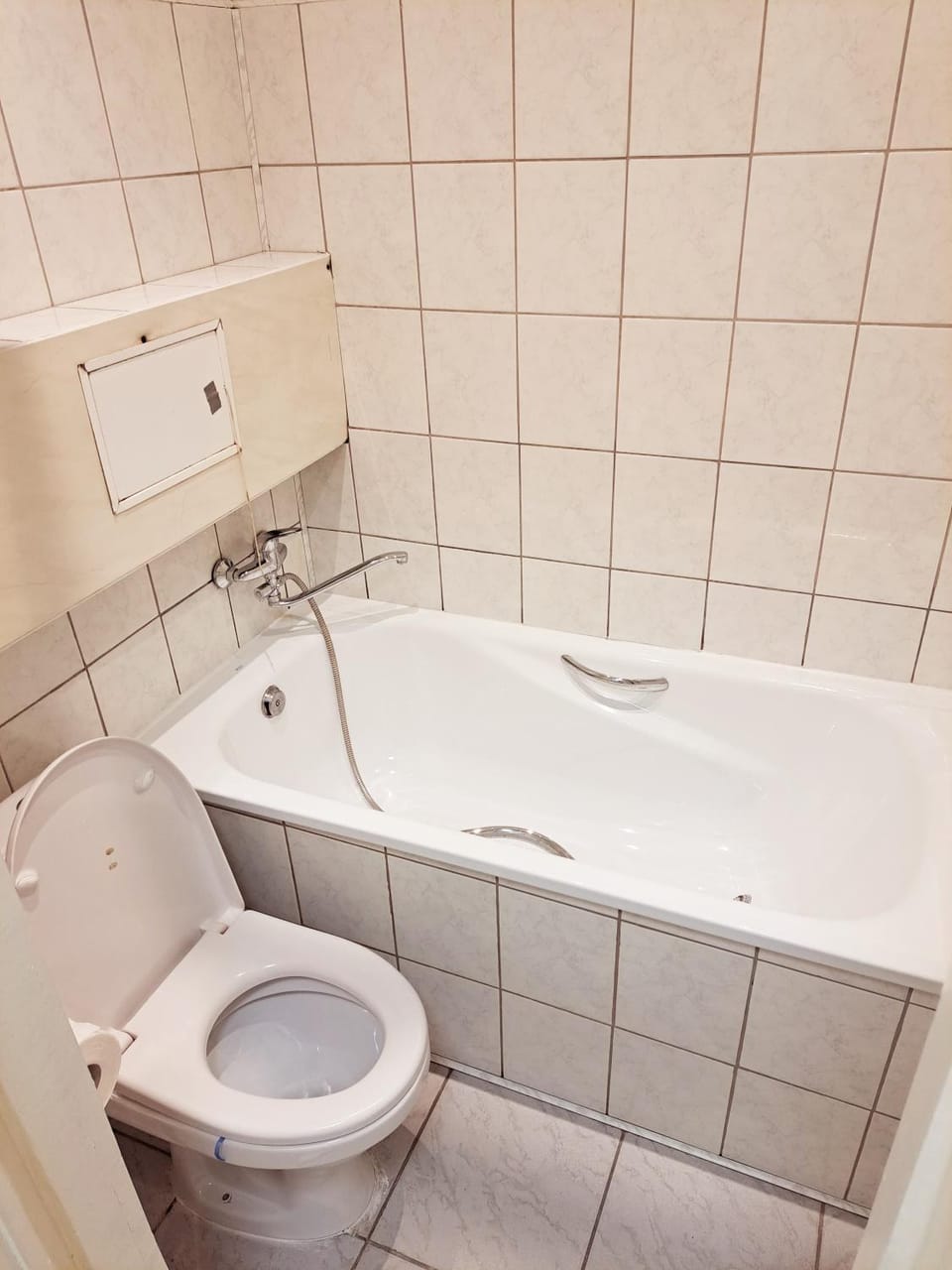 Toilet, Bath