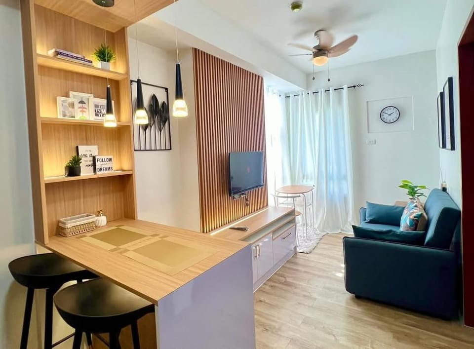 The Luxe Loft - One Bedroom Apartment in Bacolod