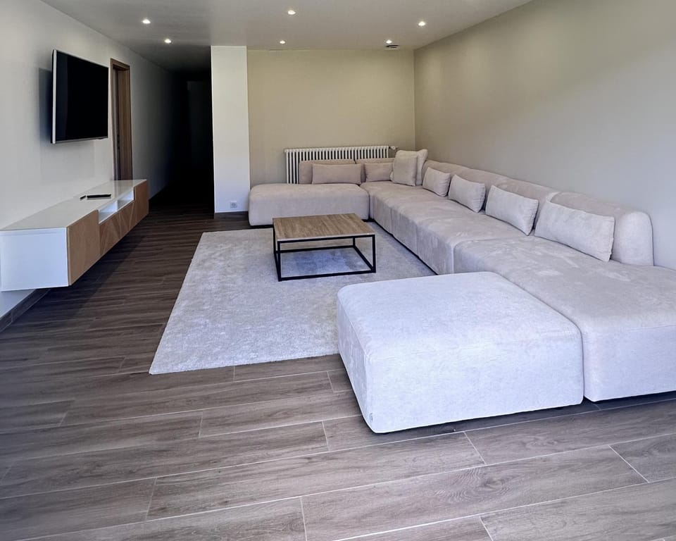 Appartement confortable Haut Jura parc Naturel Apartment in Haute-Savoie