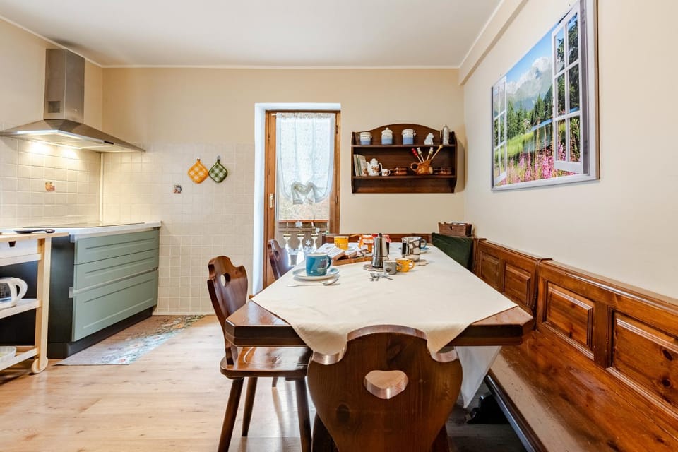 Kitchen or kitchenette, kitchen