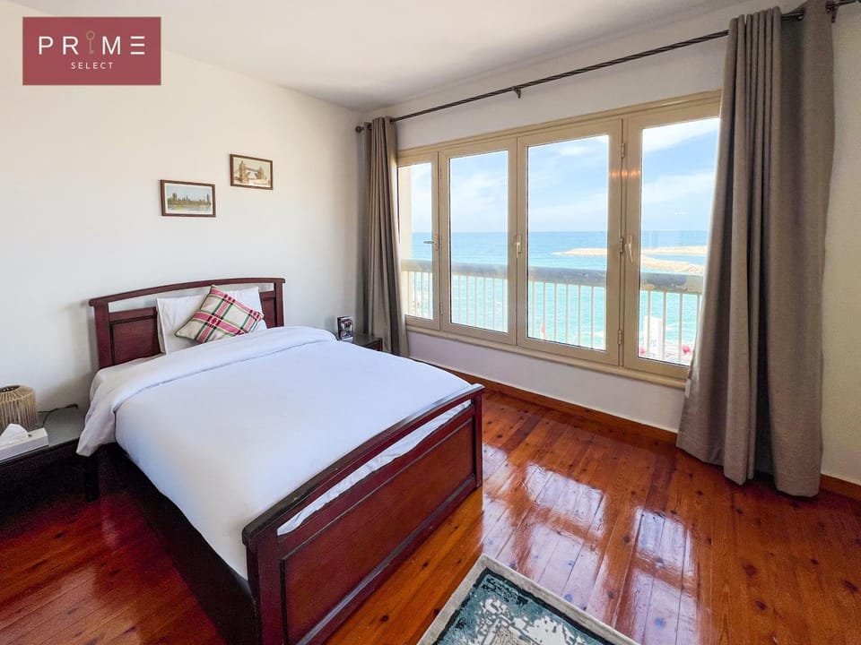 Bed, Photo of the whole room, Bedroom, Sea view