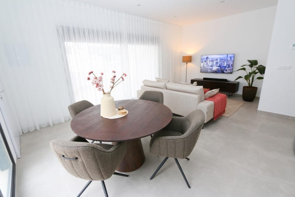 TV and multimedia, Dining area