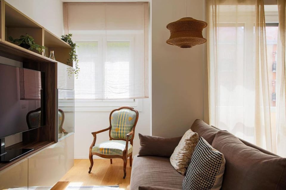TV and multimedia, Living room, Seating area