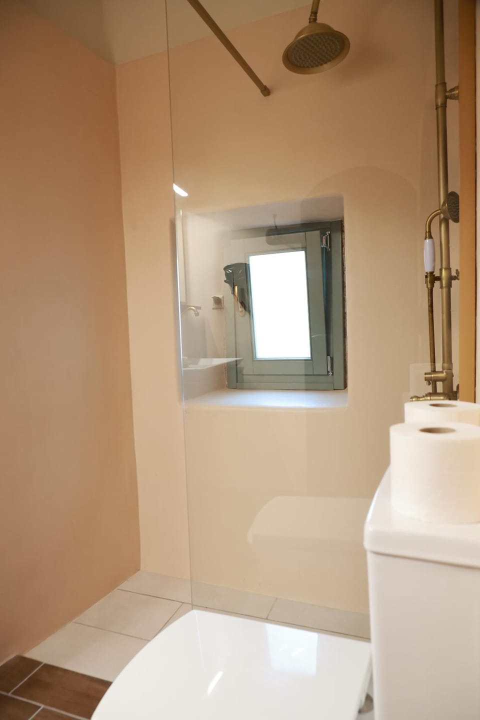 Shower, Toilet, Bathroom, Bath, towels
