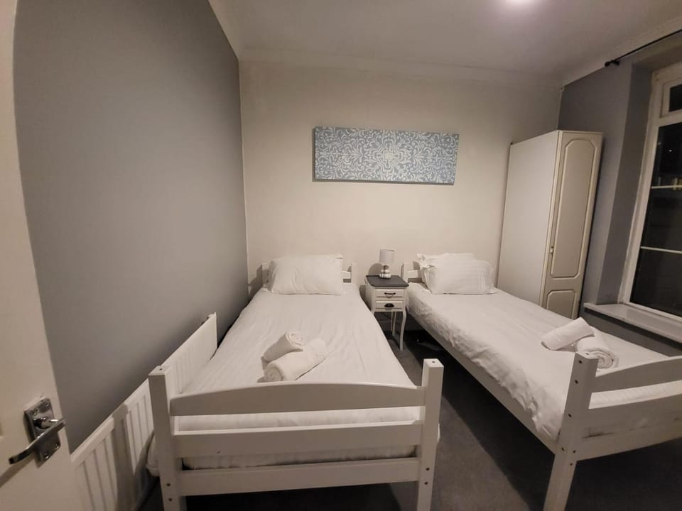2 bed flat Centre Swansea Apartment in Swansea