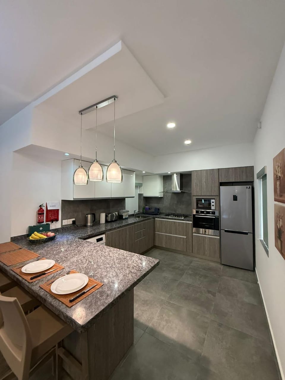 Kitchen or kitchenette, Dining area, oven, stove, toaster