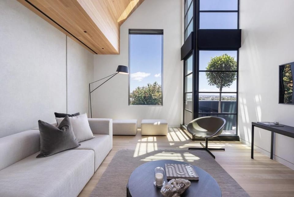 Elegant Escape on Ponsonby Road Apartment in Auckland
