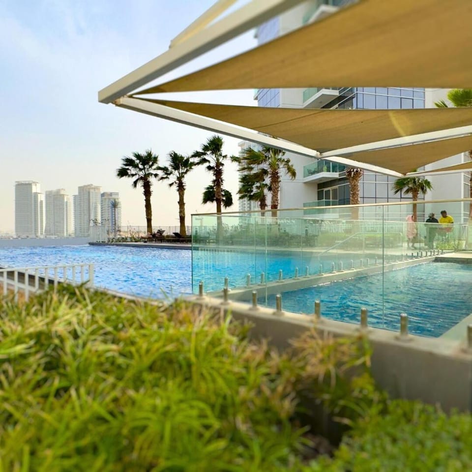 Damac Hills Carson A Monthly Stay - Pay 28, Stay 30 Apartment in Dubai
