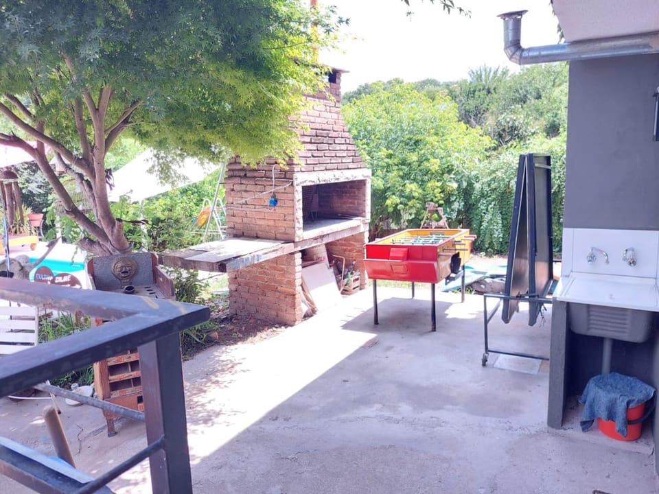 Patio, Day, BBQ facilities, Garden, Garden, Table tennis