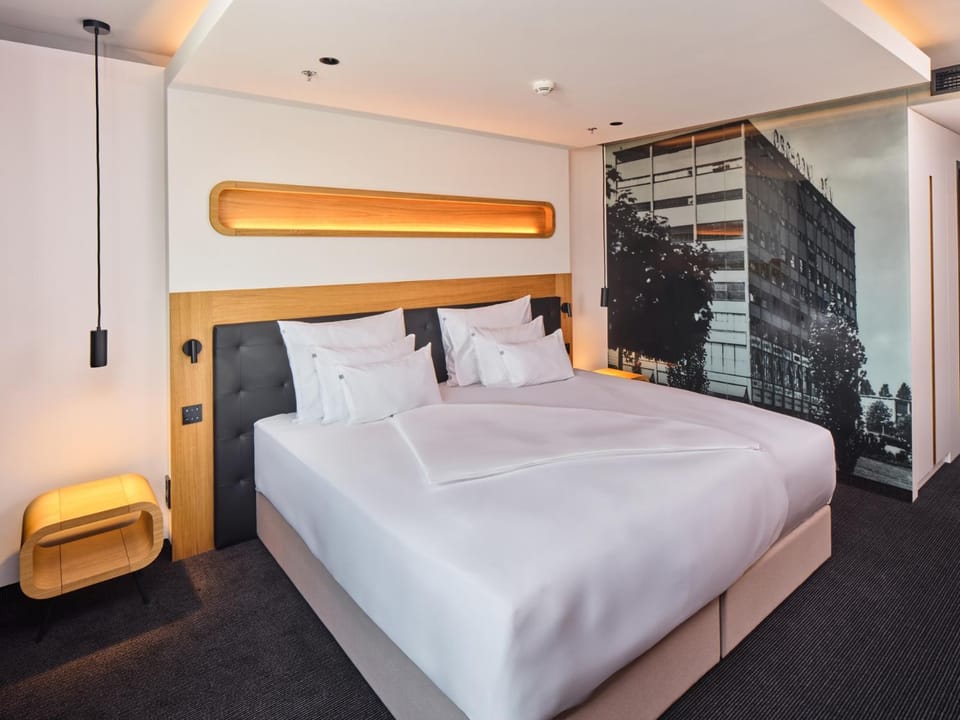 Bed, Bedroom