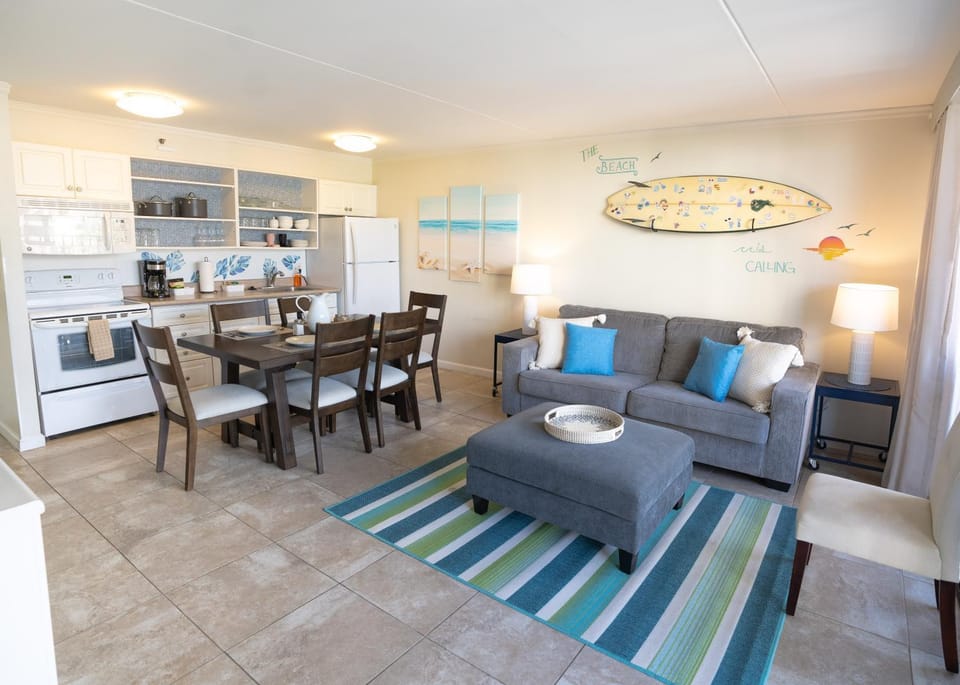 Kitchen or kitchenette, Living room, Dining area
