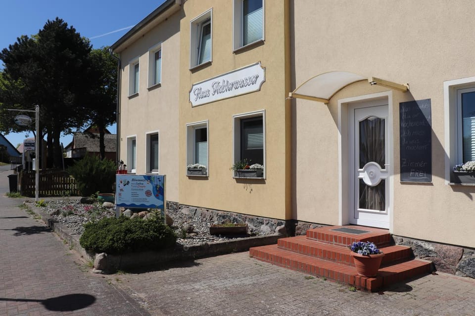 Property building, Street view