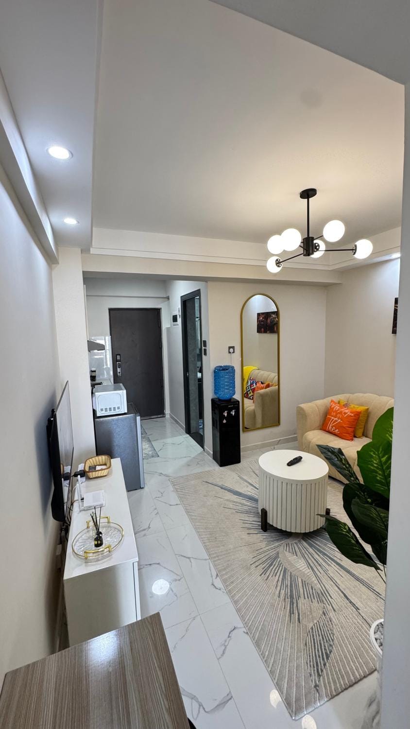 Modern Luxury 1BR in Kilimani WIFI,Netflix,free packing Apartment in Nairobi