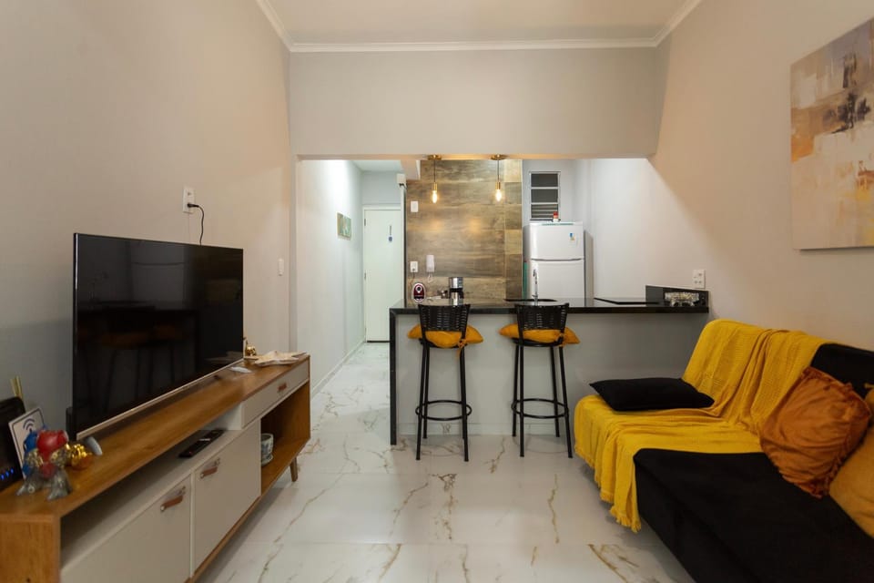 Communal lounge/ TV room, TV and multimedia, Kitchen or kitchenette, Living room, Seating area, Dining area