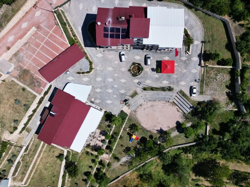 Natural landscape, Bird's eye view, Location