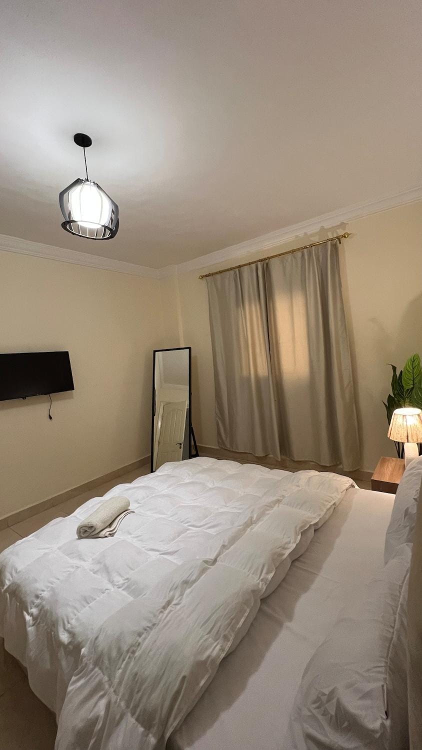 2 BR apartment near airport Apartment in New Cairo City