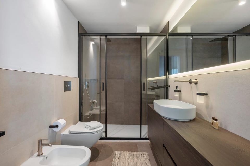 Bathroom, Living room