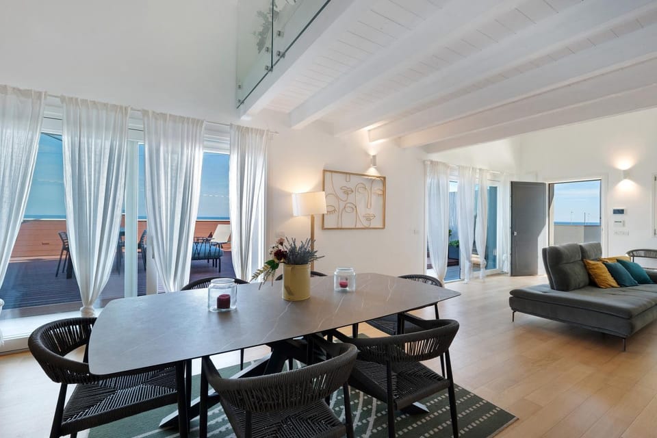 Luxury terrazza Apartment in Bari