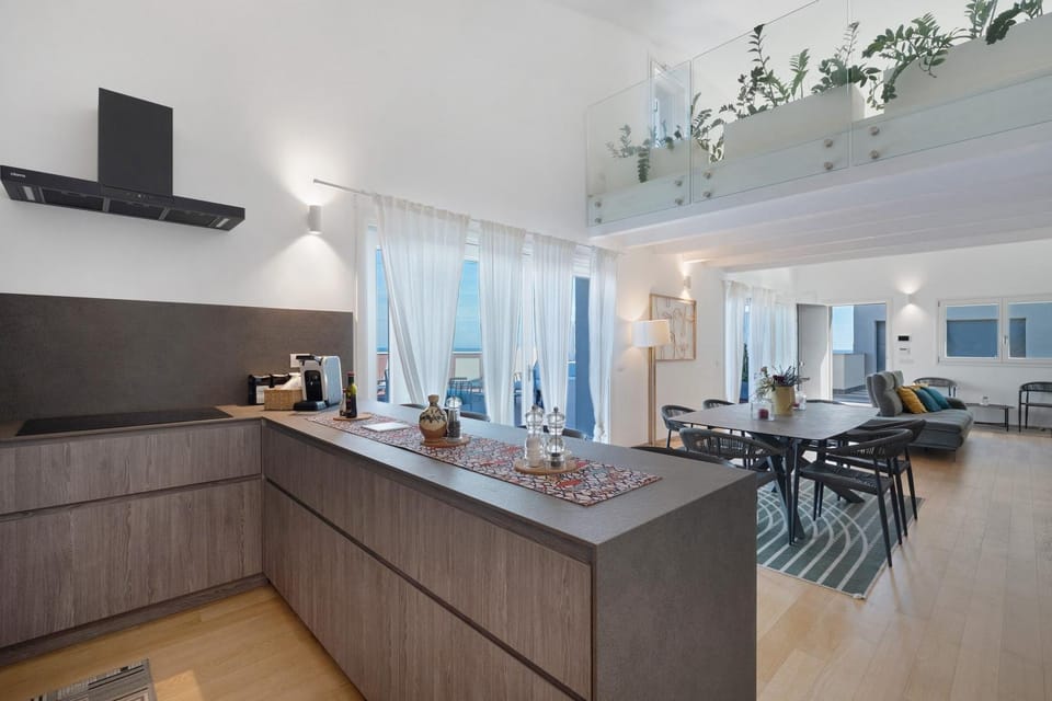 Property building, Kitchen or kitchenette, Living room