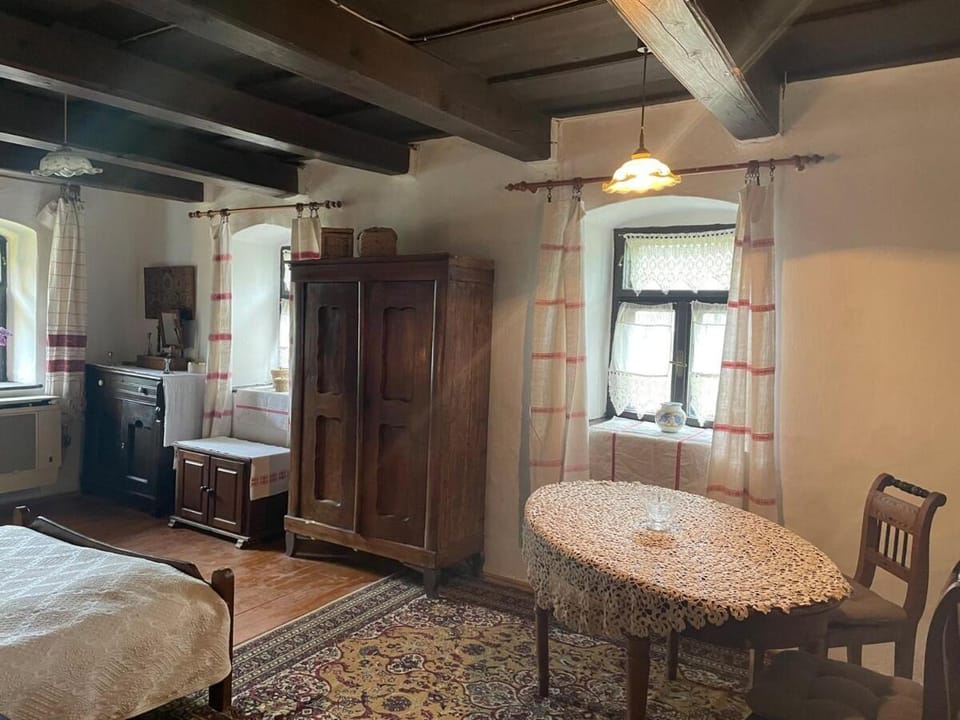 Bedroom, wardrobe
