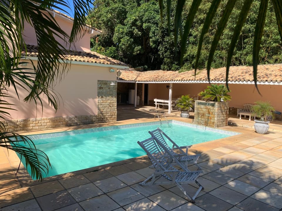 Swimming pool, sunbed