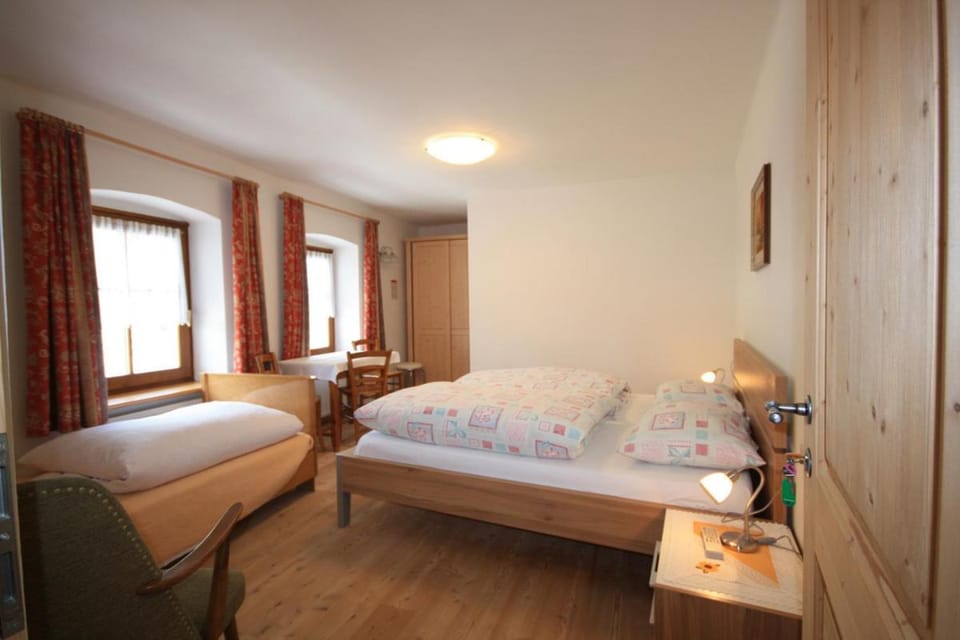 Haus Schmiedhofer Bed and Breakfast in Prags