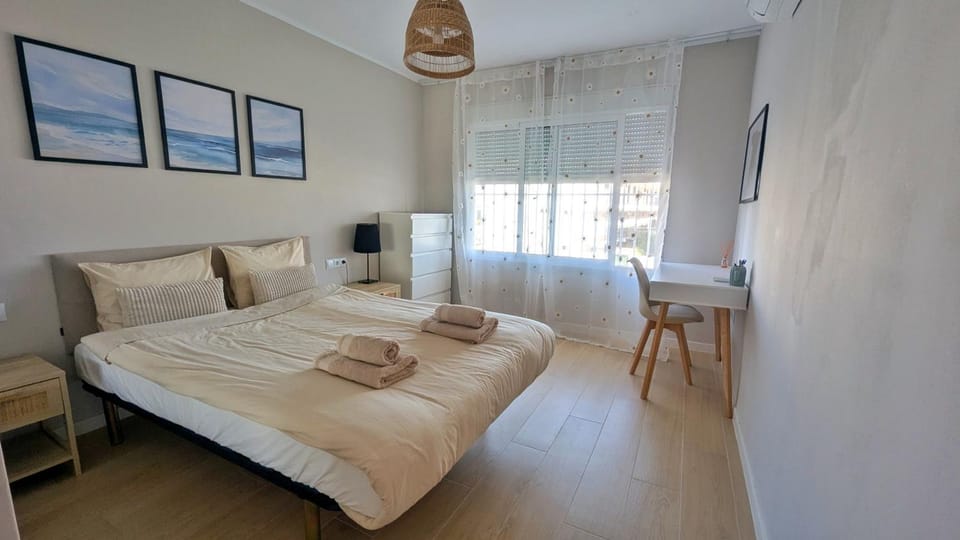 Lovely CASA DEL SOL close to the beach and Puerto Marina Apartment in Torremolinos