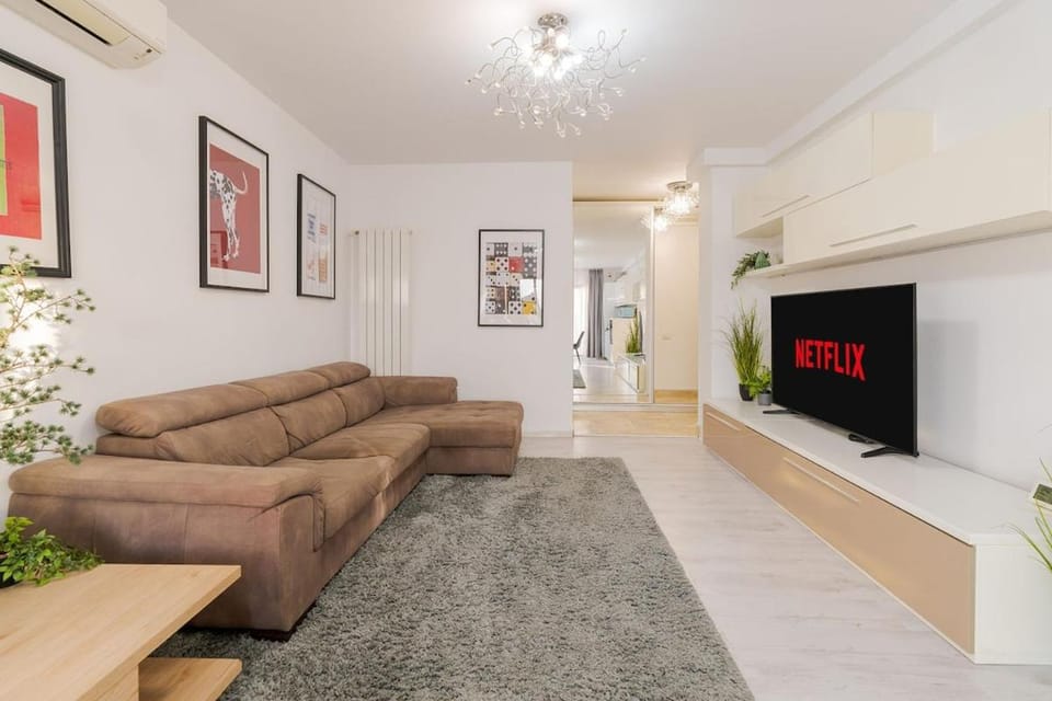 Downtown Floreasca Penthouse with Jacuzzi&Sauna Apartment in Bucharest