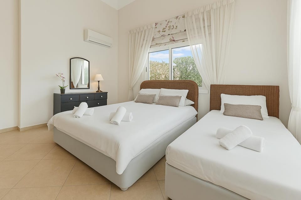 Villa Thea, Luxury Cliff Sea View Villa in Pissouri