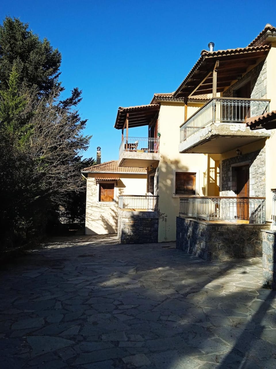 Property building, Day