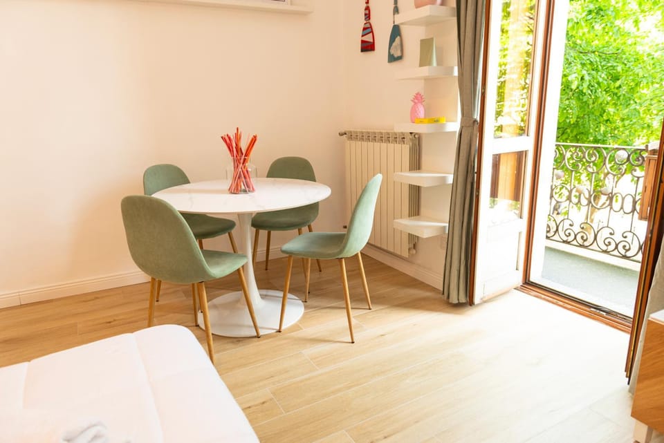 Balcony/Terrace, Dining area