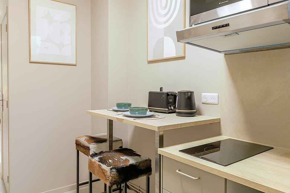 Kitchen or kitchenette