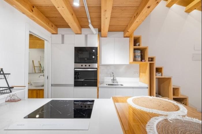 Kitchen or kitchenette, oven, stove