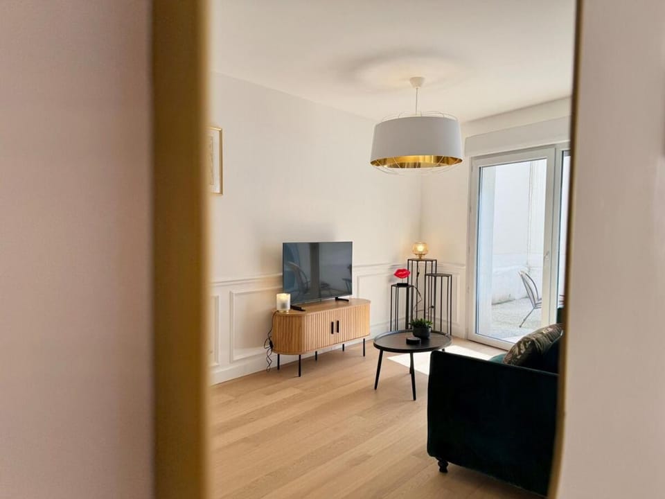 Patio Signature - Cœur de Reims Apartment in Reims