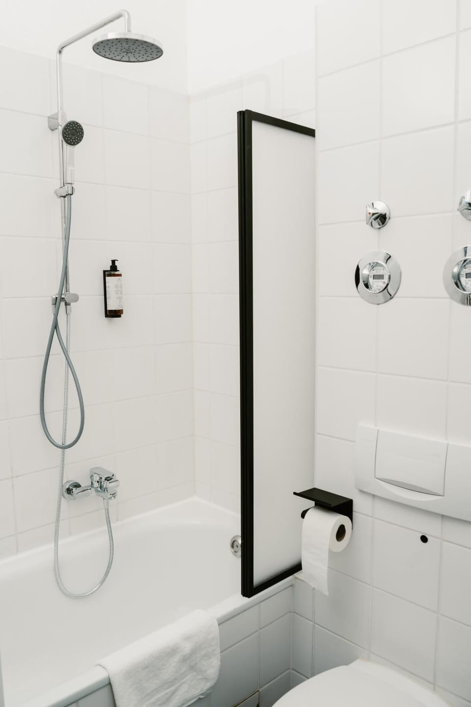 Shower, Bathroom, towels