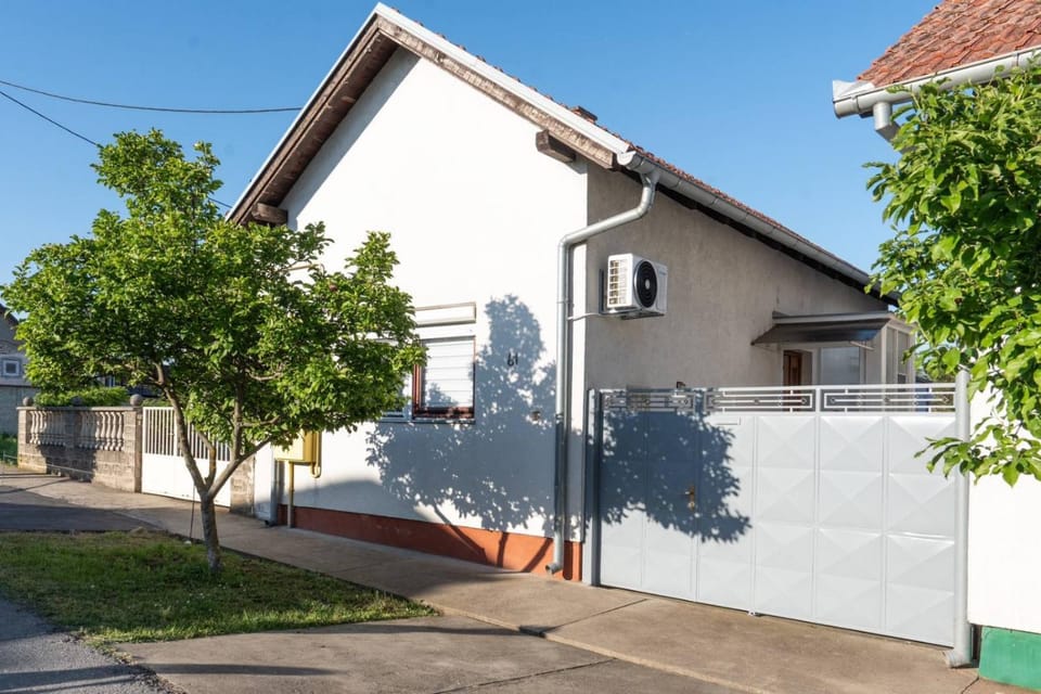 Property building, Street view