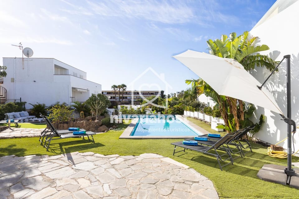 Private Pool Villa, Bellavista by Nivariahost Villa in Costa del Silencio