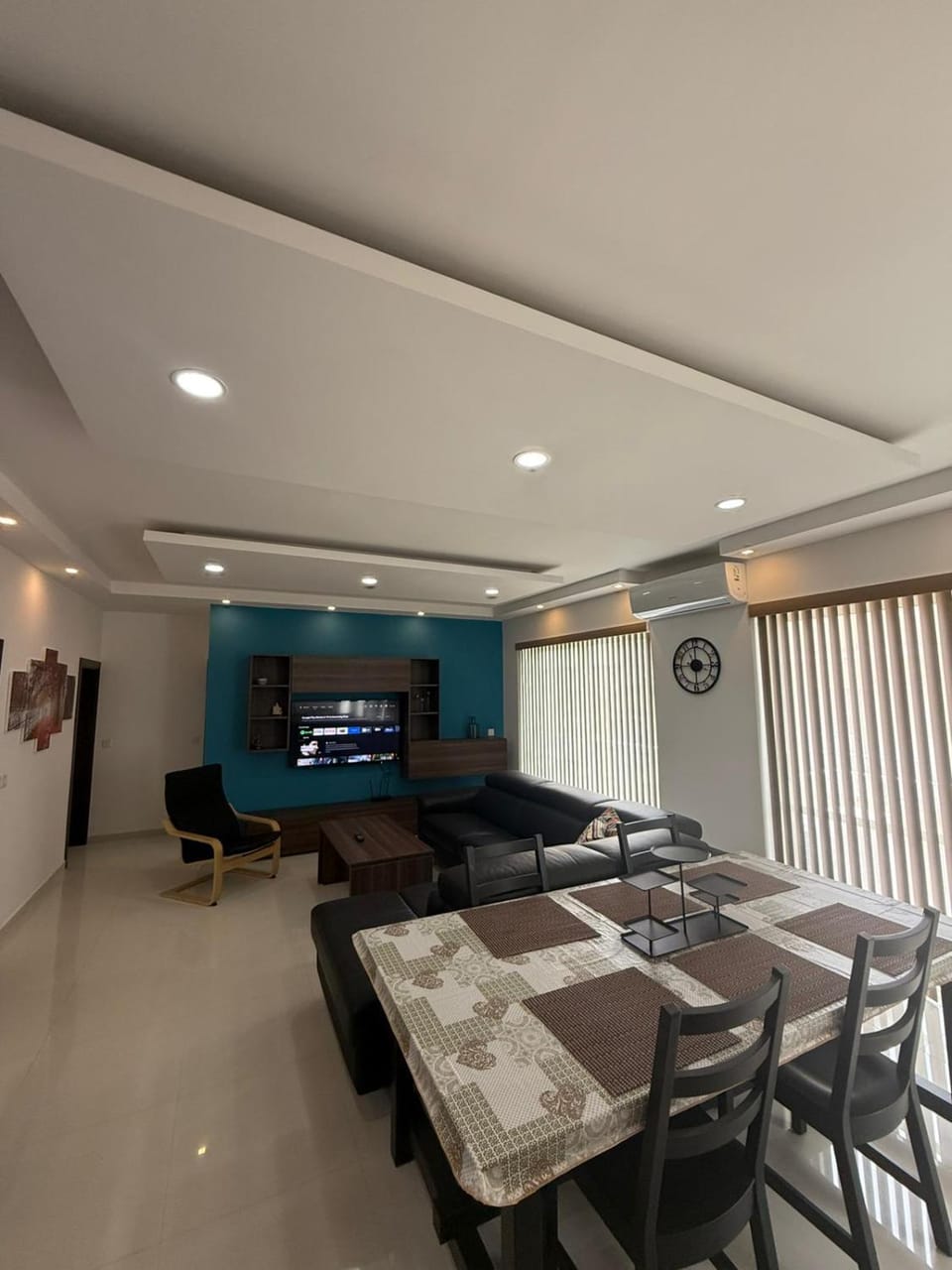 Living room, Seating area, Dining area