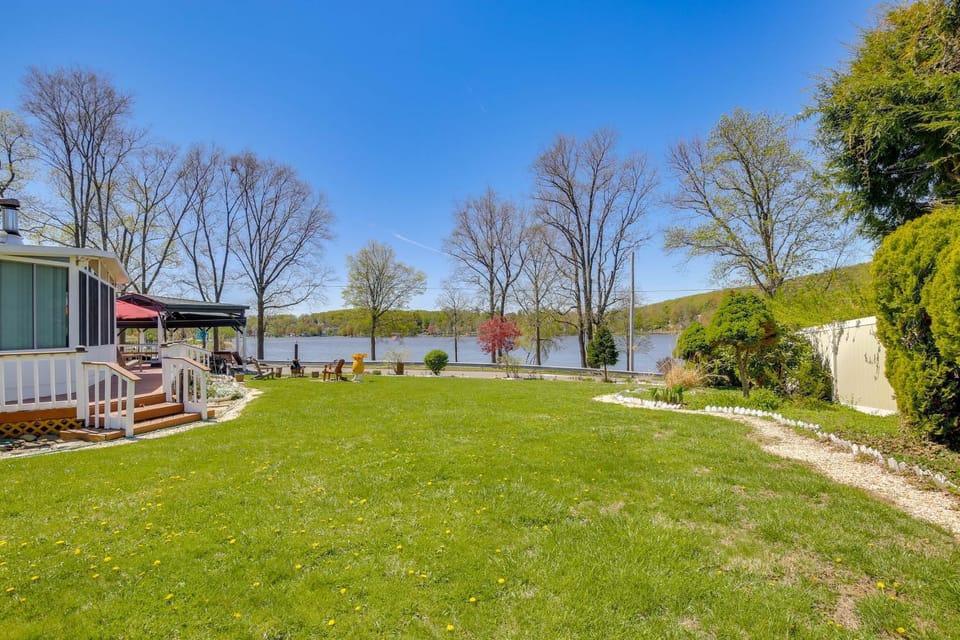 Lake Carmel Access: Waterfront Home w/ Deck! House in Connecticut