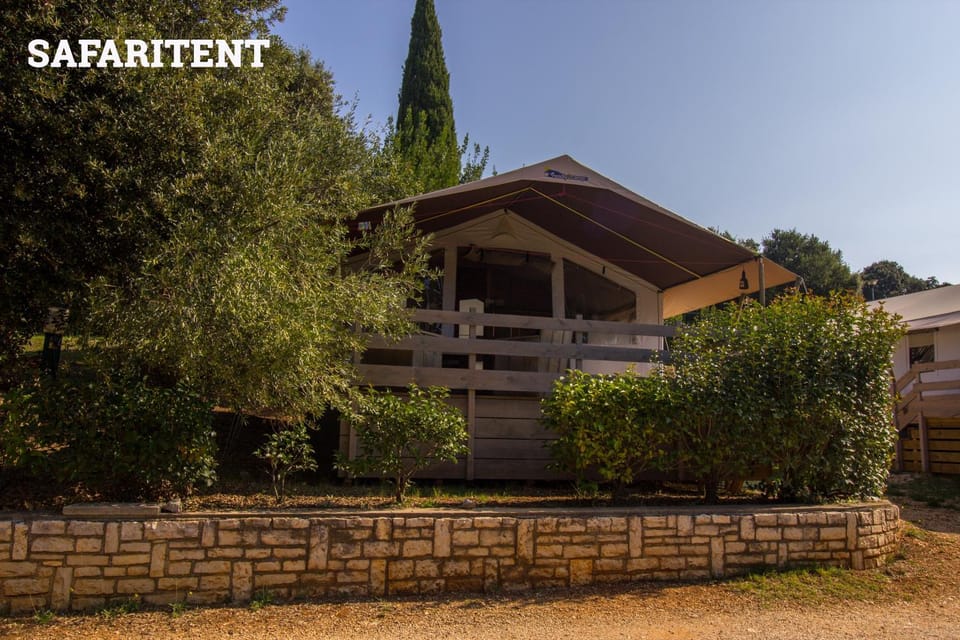 Garden, View (from property/room), Balcony/Terrace, Kitchen or kitchenette, Dining area, Family, Parking, kitchen