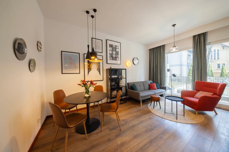 Balcony/Terrace, Living room, Seating area, Dining area, pet friendly
