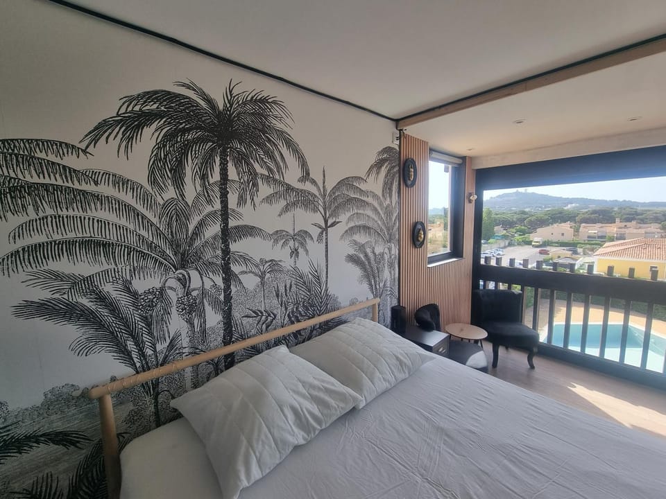Bed, Bedroom