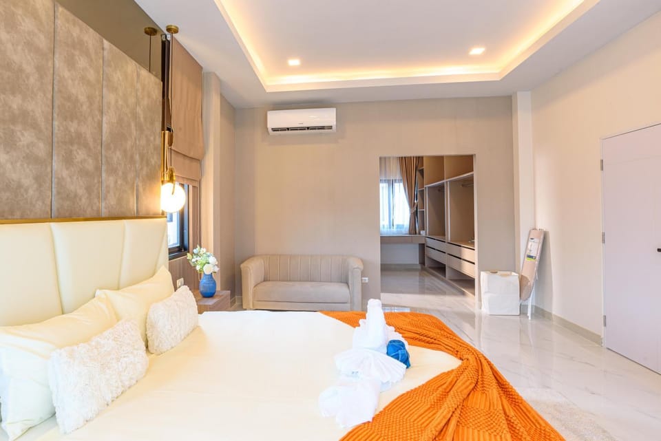 New villa near Jomtien Beach Villa in Pattaya City