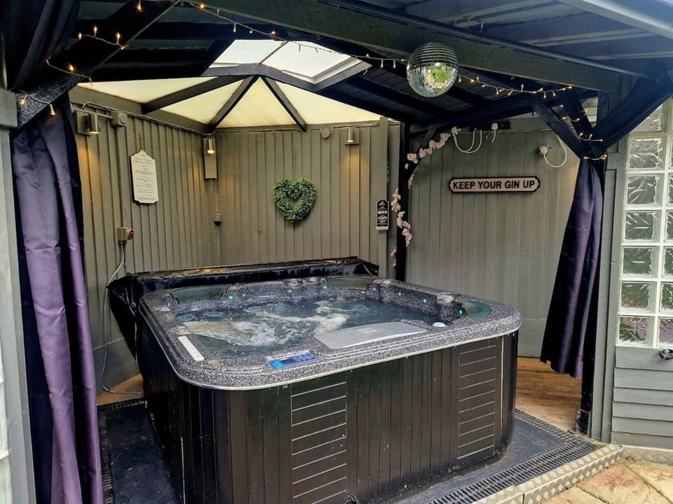 Seaside retreat with hot tub House in Cleethorpes