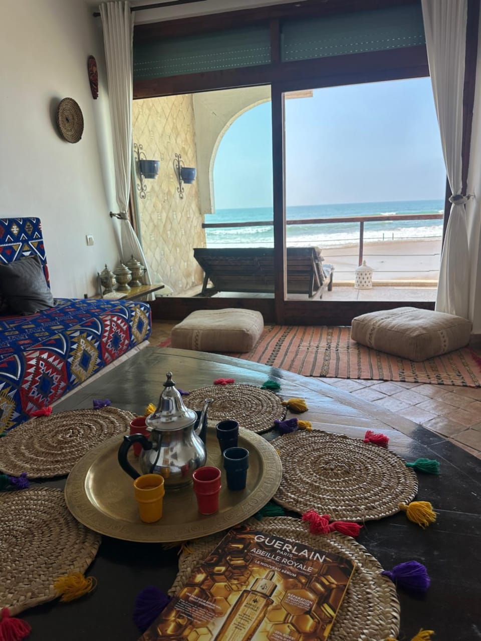 Natural landscape, Living room, Seating area, Dining area, Sea view